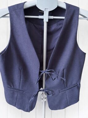 Sincerely Jules Navy Vest Size L